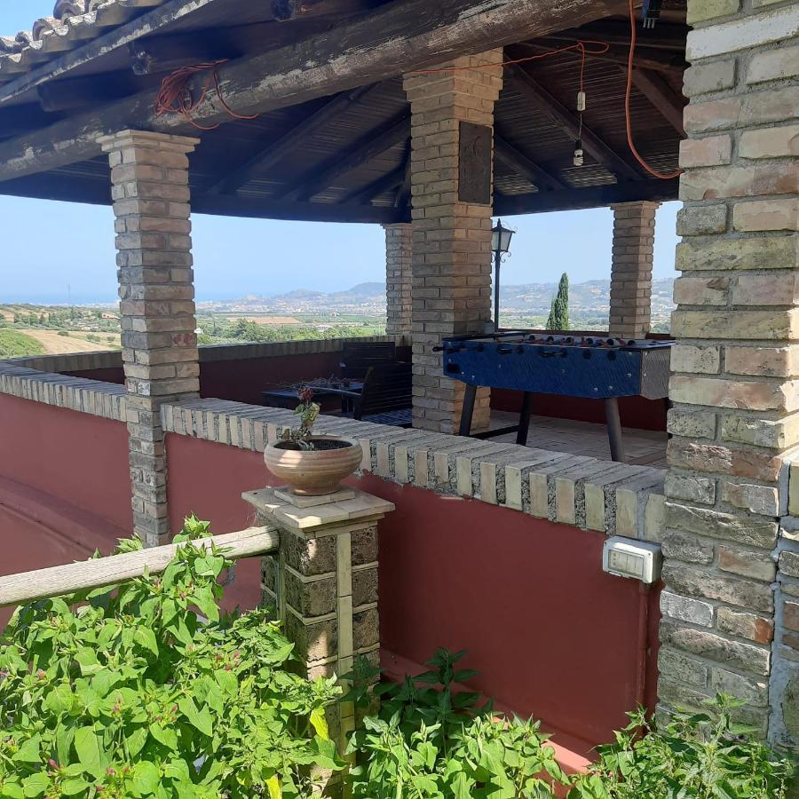 Casalustro Villa Citta Sant'Angelo Eksteriør bilde